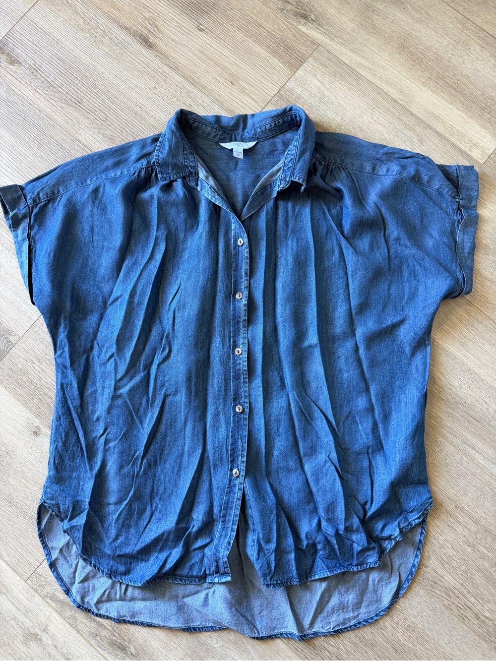 Time and Tru Blue Button-Down Short Sleeve Shirt